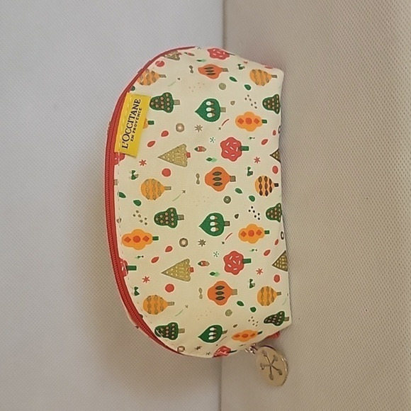 L'OCCITANE Handbags - NEW - L'OCCITANE EN PROVENCE COSMETIC‎ BAG